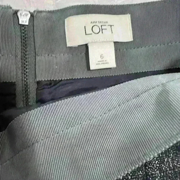 LOFT Tweed Lined Skirt with beautiful silver/grayblue with some sparkle. SZ 6 - Picture 2 of 5